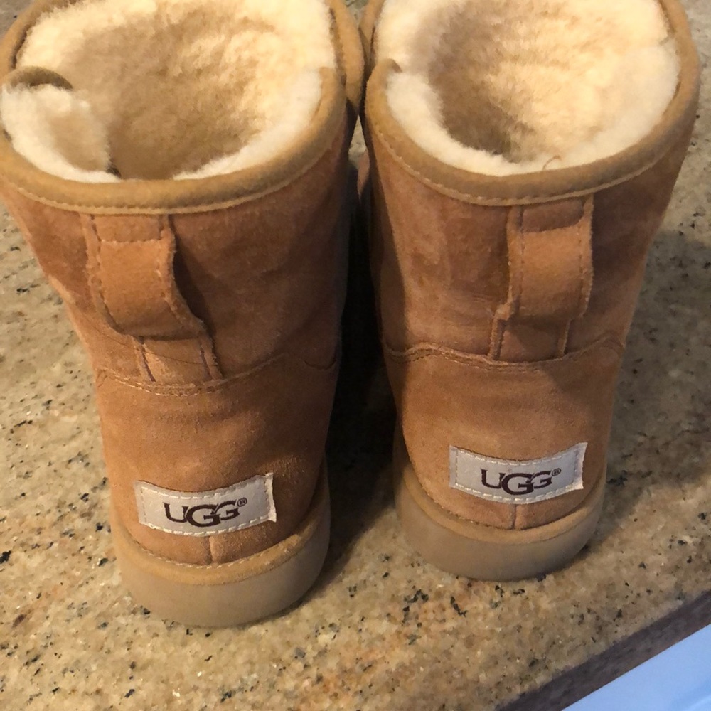 Ugg classic mini boot